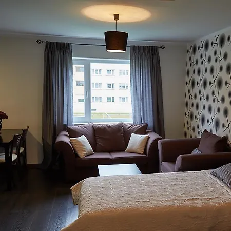 Sleep In Guest Paide