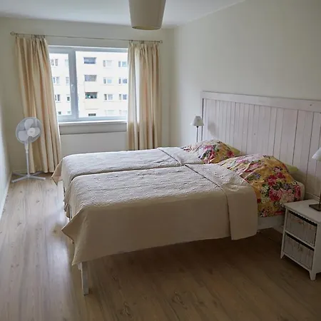 Apartment Sleep In Guest *