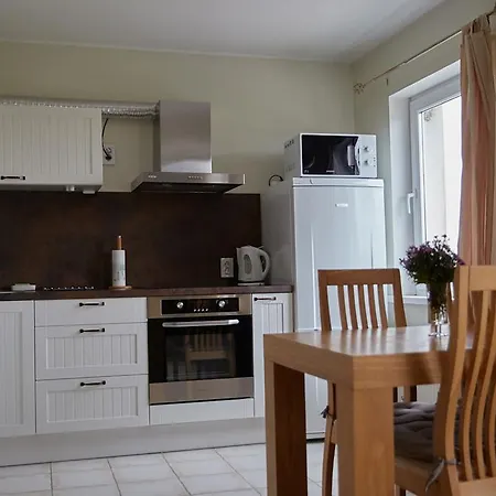Apartment Sleep In Guest Paide
